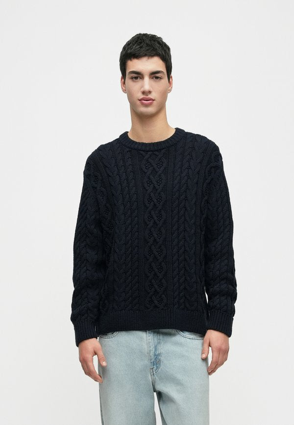 Abercrombie & Fitch EXCLUSIVE CABLE CREW