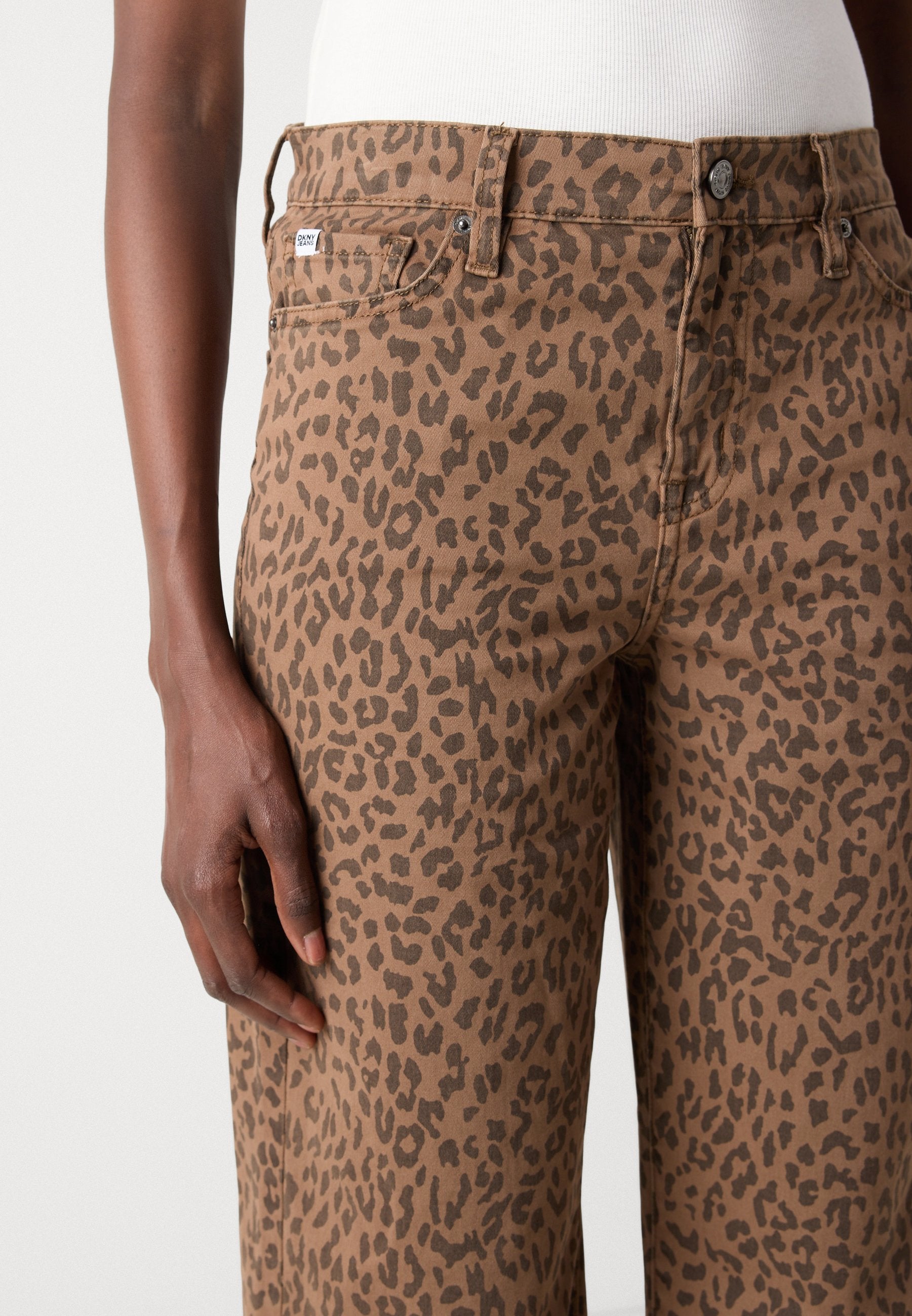 DKNY MID RISE RELAXED