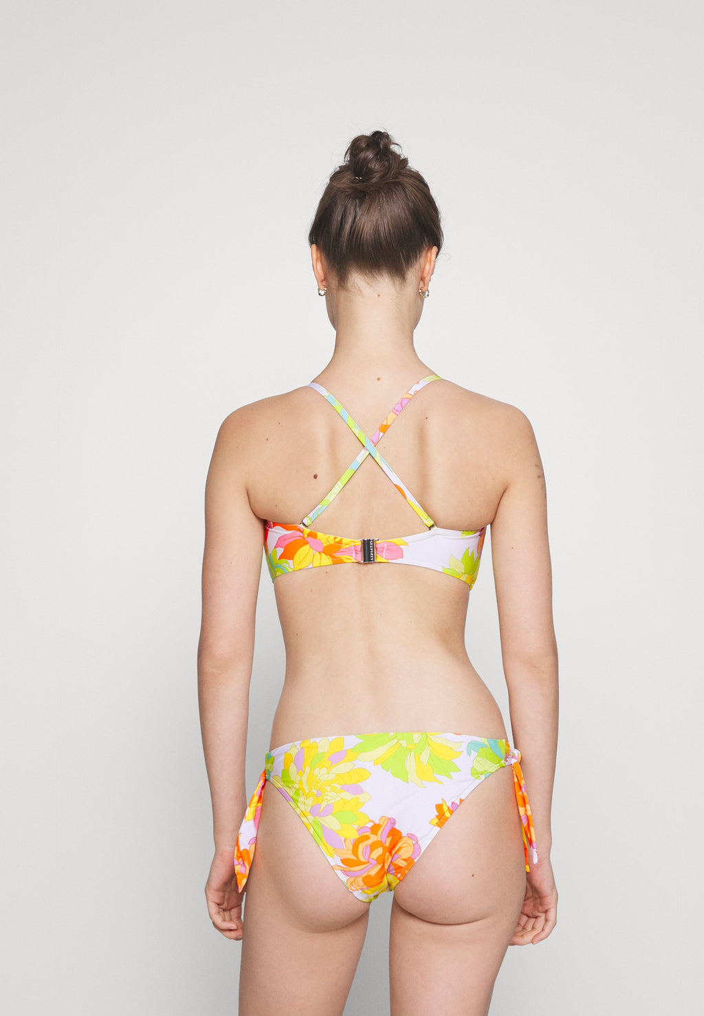 PALM SPRINGS TWISTTIE FRONT BANDEAU Media 7