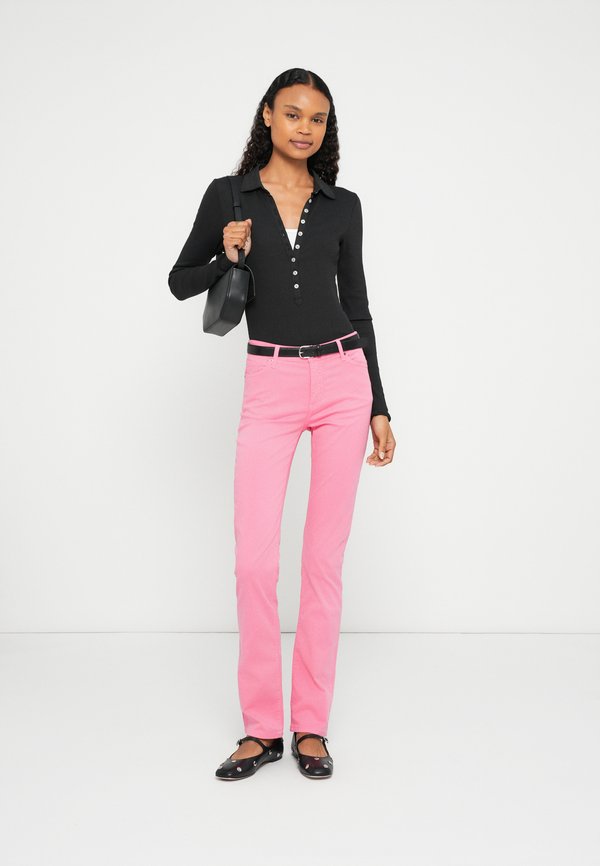 Armani Exchange REGULAR FIT