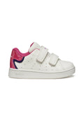 Weiße Ledersneaker mit rosa Glitzerdetails, zwei Klettverschlüssen, perforierten Einsätzen für Atmungsaktivität und einer strukturierten Gummisohle.
