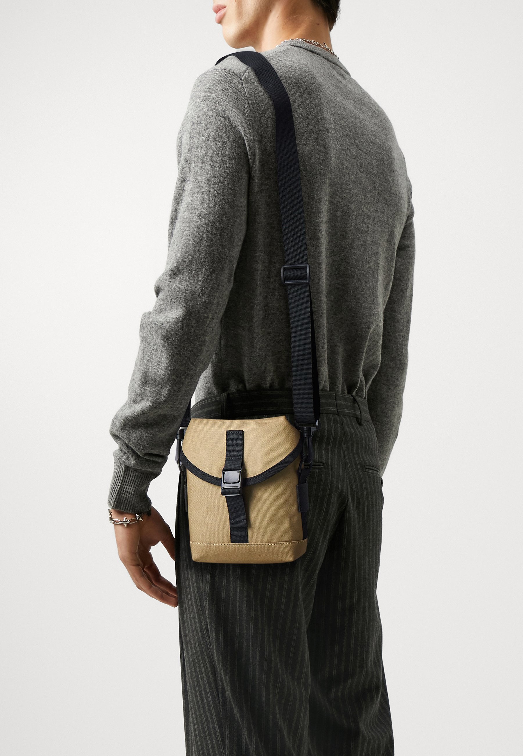 Pier One UNISEX