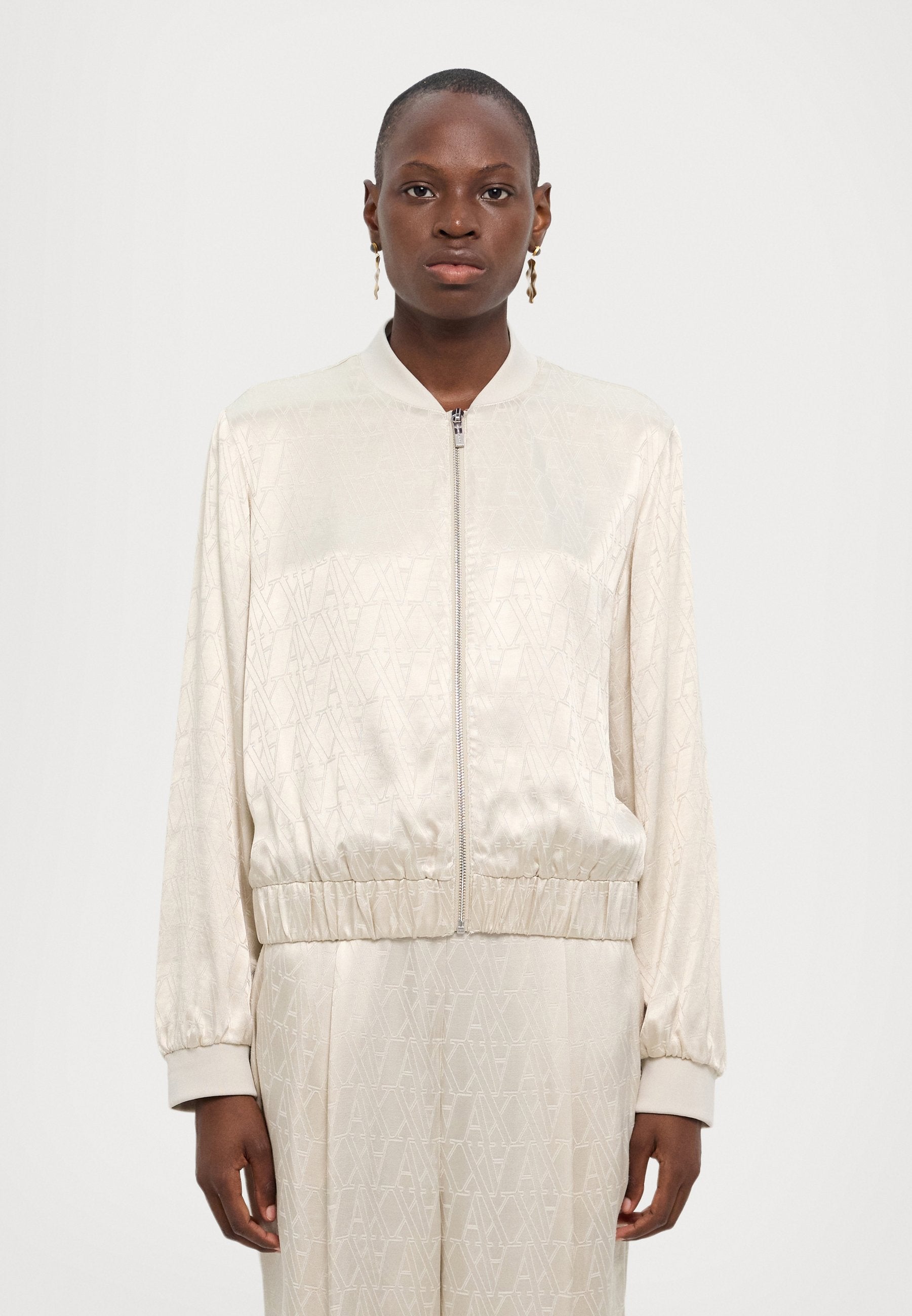 BLOUSON Media 5