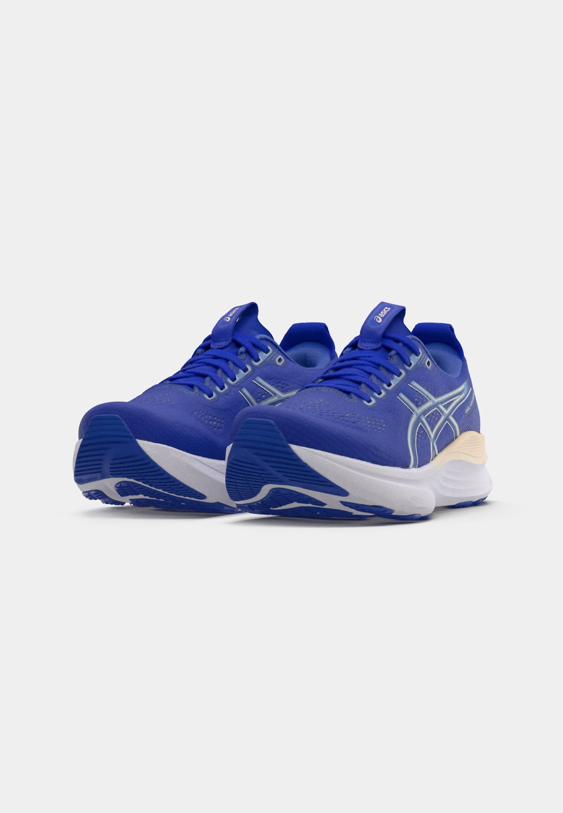 ASICS GEL KAYANO 32