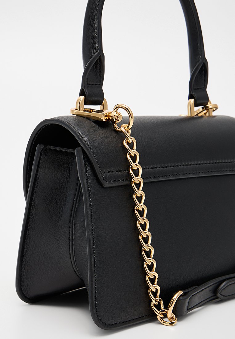 Love Moschino