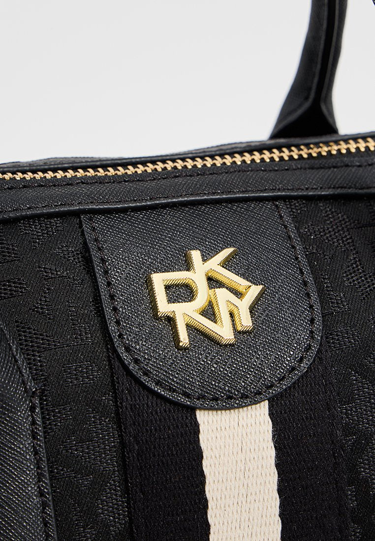 DKNY CAROL