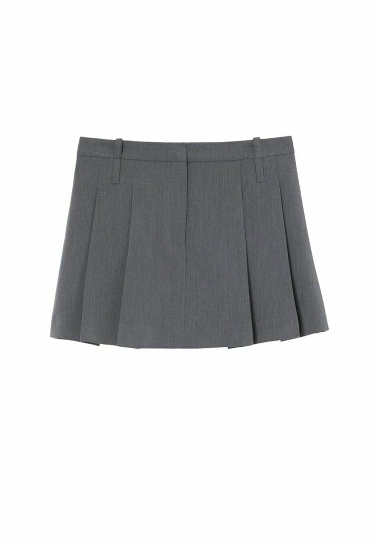 Grauer, plissierter Rock aus leichtem Stoff, mit hohem Bund und gerader Silhouette, die klare Linien und minimale Details aufweist.