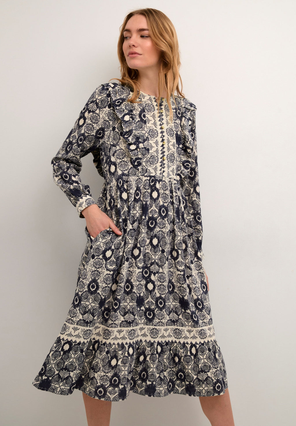 Cream CRPAYA  ZALLY FIT