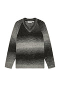 V-Ausschnitt, langärmliger Pullover in abgestuften Grautönen. Strukturiertes Strickmaterial mit einem subtilen Muster, das von dunkel nach hell übergeht.