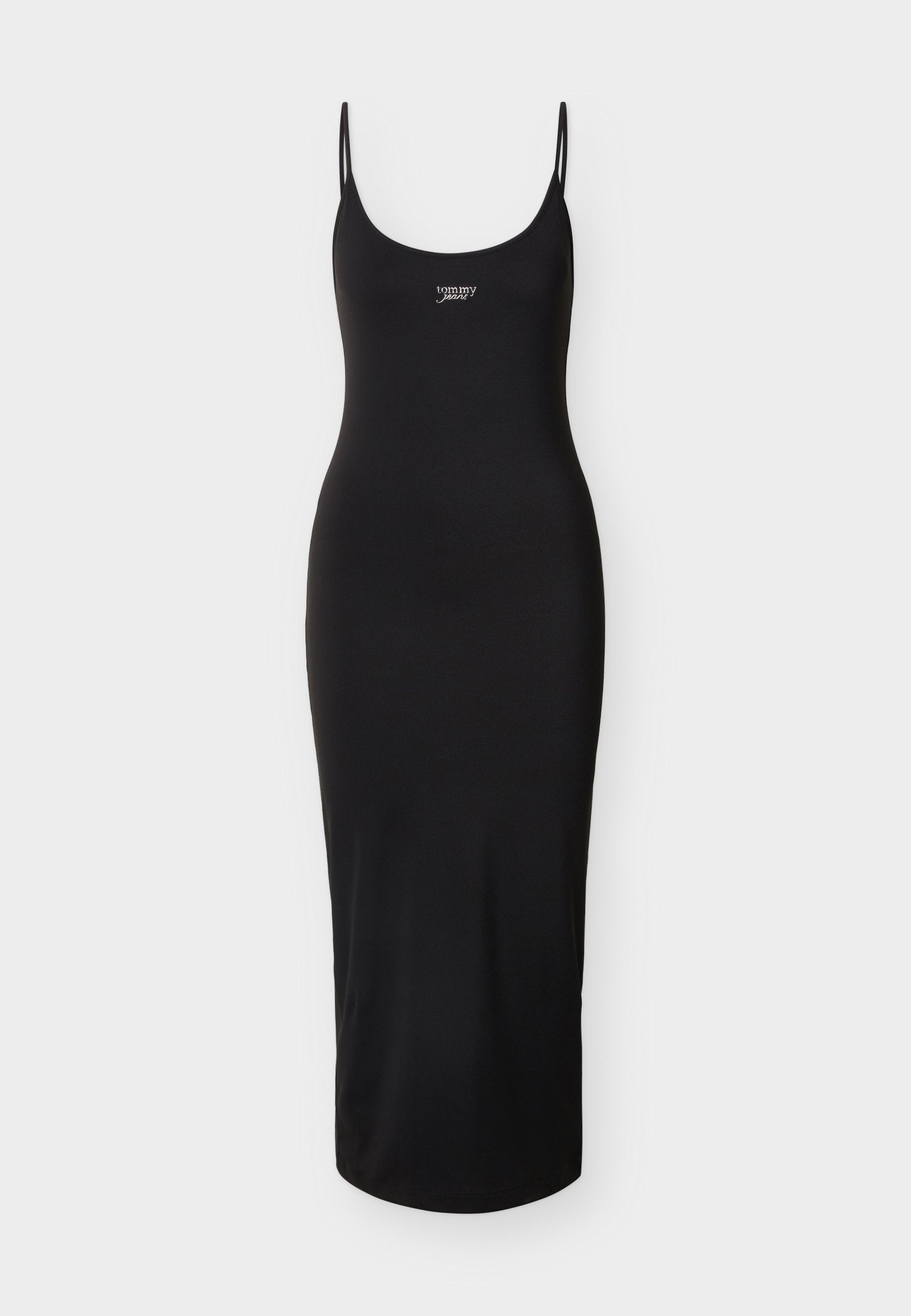 Schwarzes ärmelloses Midikleid mit Spaghettiträgern und kleinem weißem "Tommy Jeans"-Logo auf der Brust.