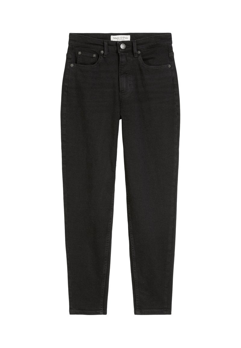 MODEL MALA  SLIM CROPPED  Media 1