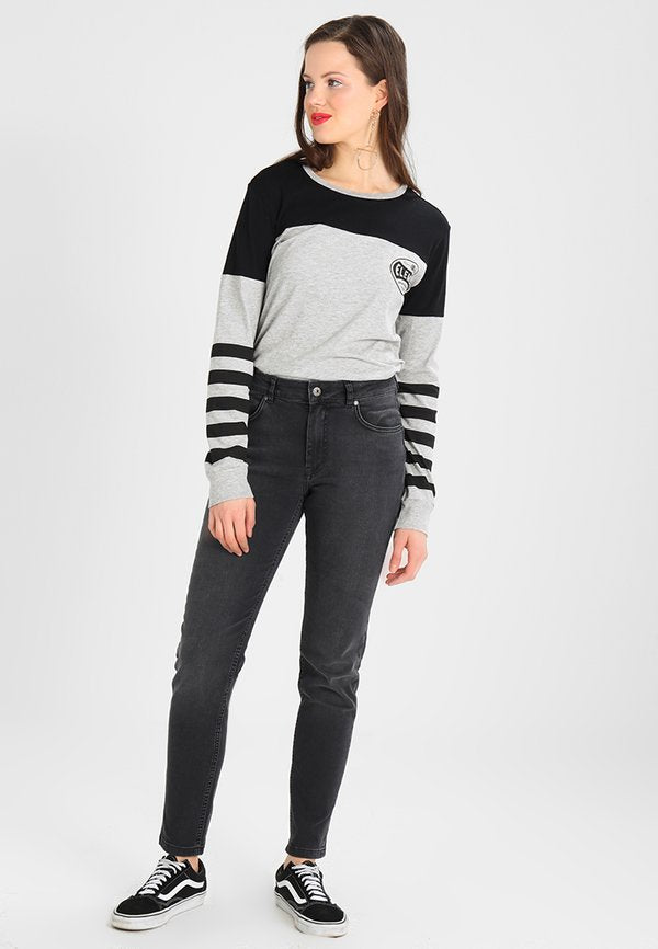 Denim is Dead LEA