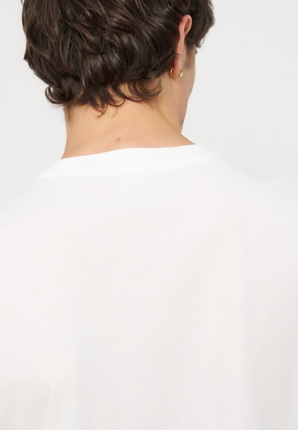 EA7 Emporio Armani