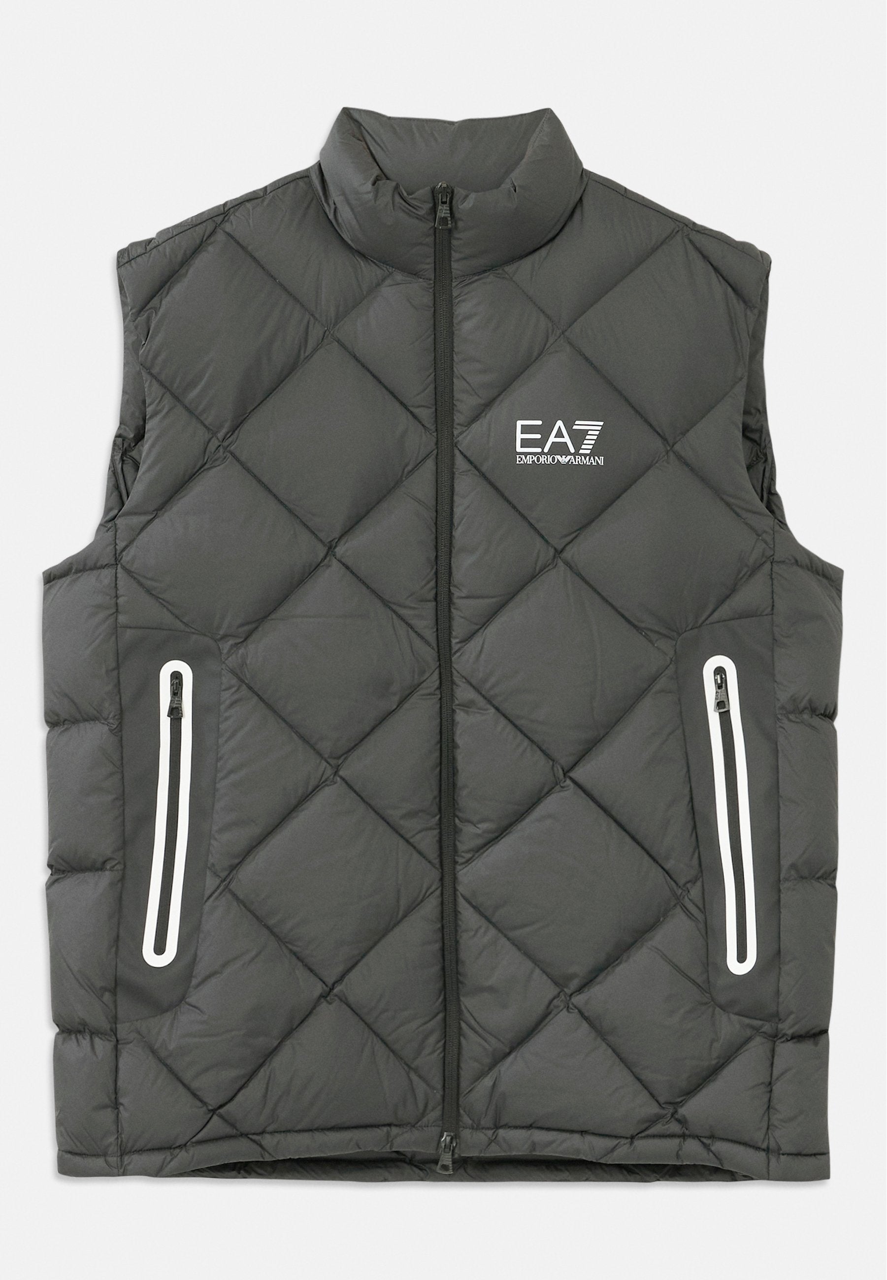 MOUNTAIN QUILTED VEST Media 1