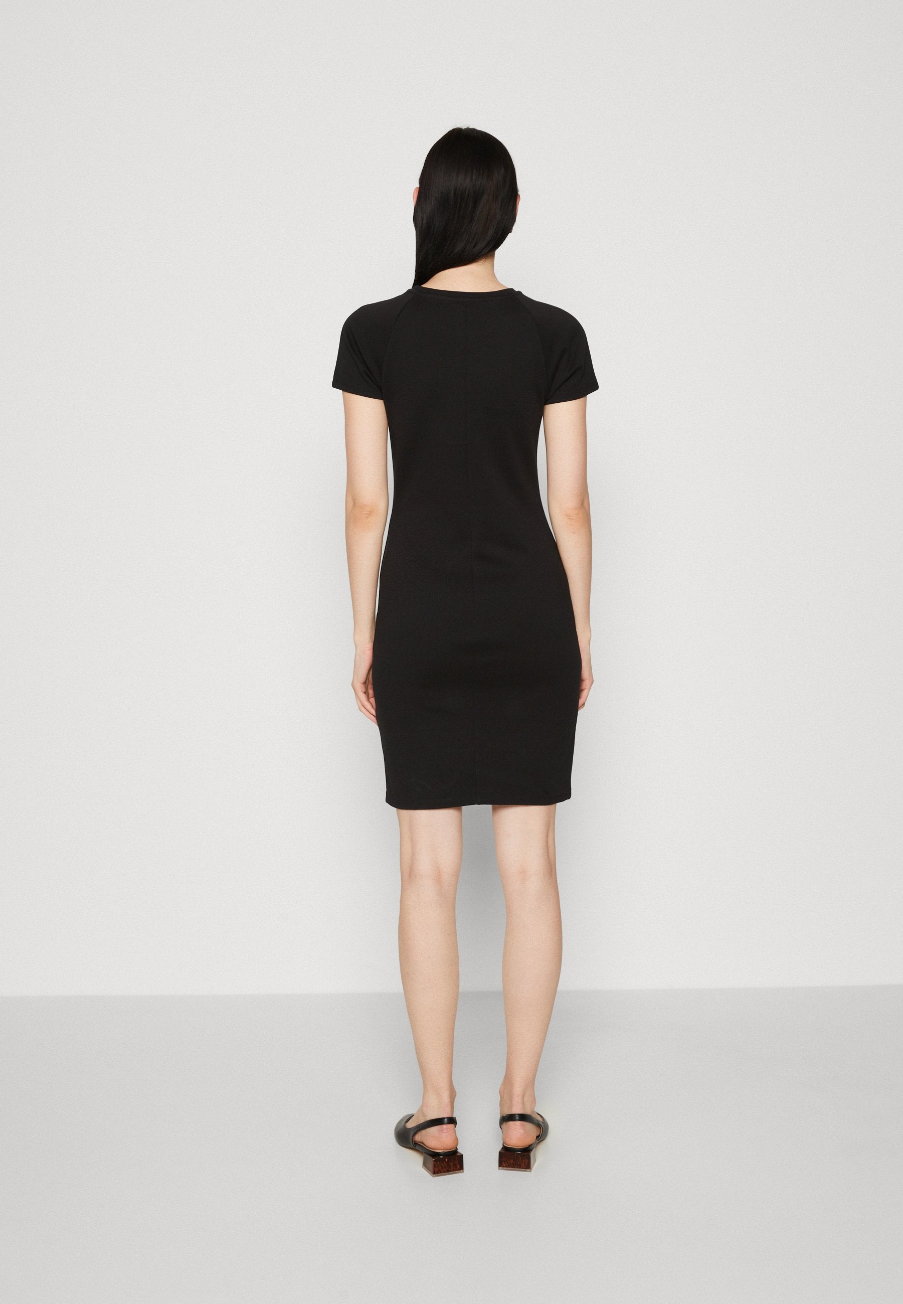 BODYCON Media 4