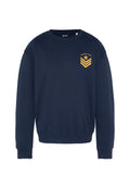 Marineblaues Sweatshirt aus Baumwolle mit geripptem Halsausschnitt und Bündchen. Mit einem gelben grafischen Logo auf der linken Brustpartie.