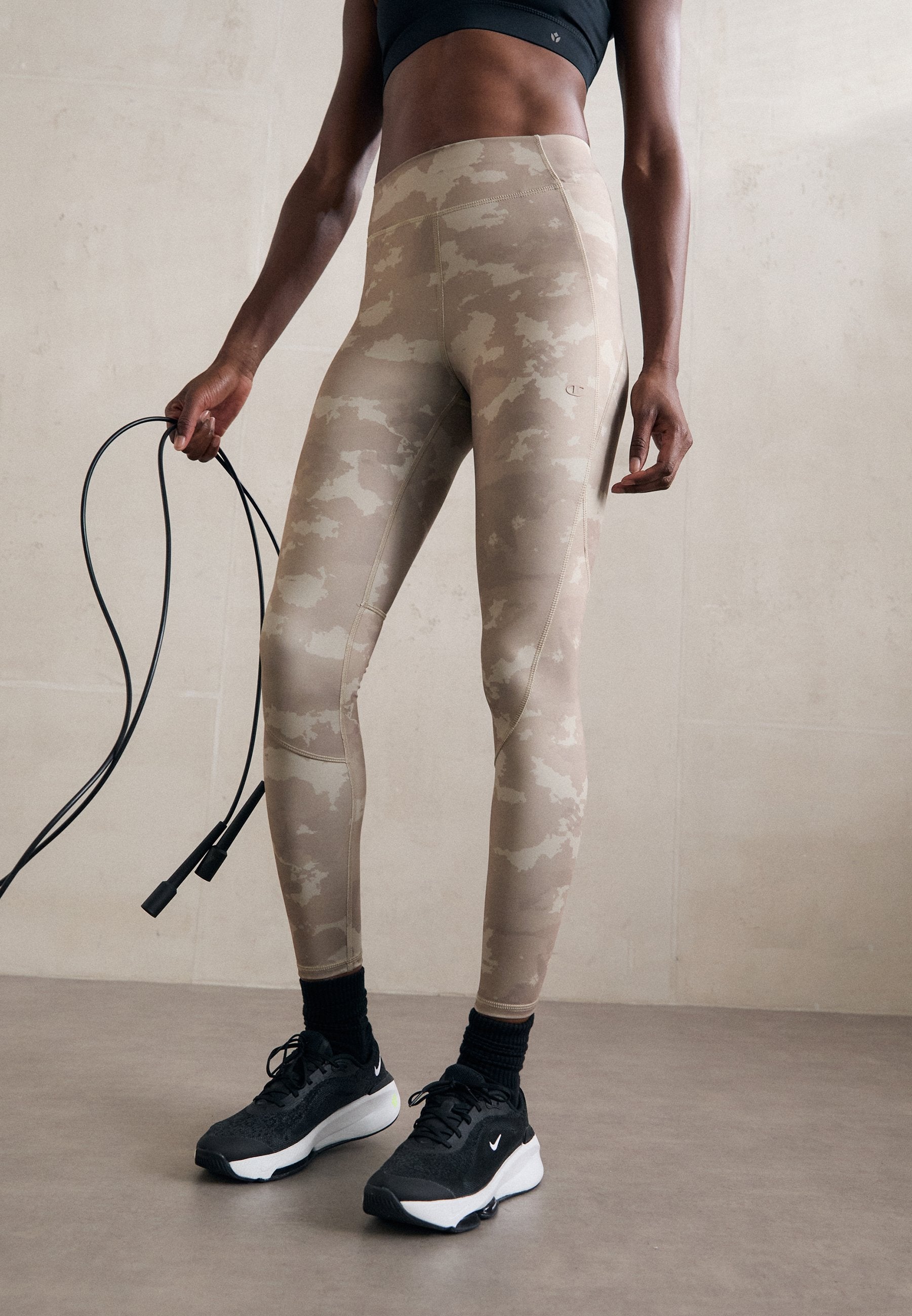 Champion PERFORMANCE CROP INTERLOCK