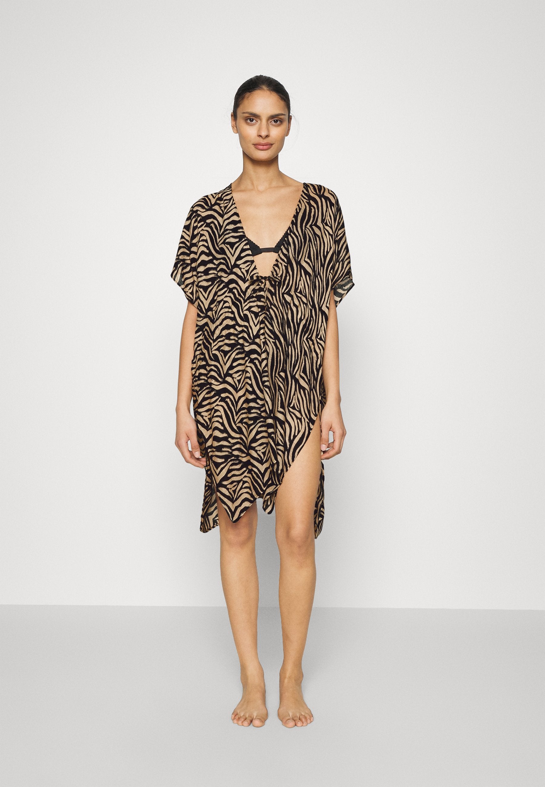 Anna Field PRINTED SHORT KIMONO