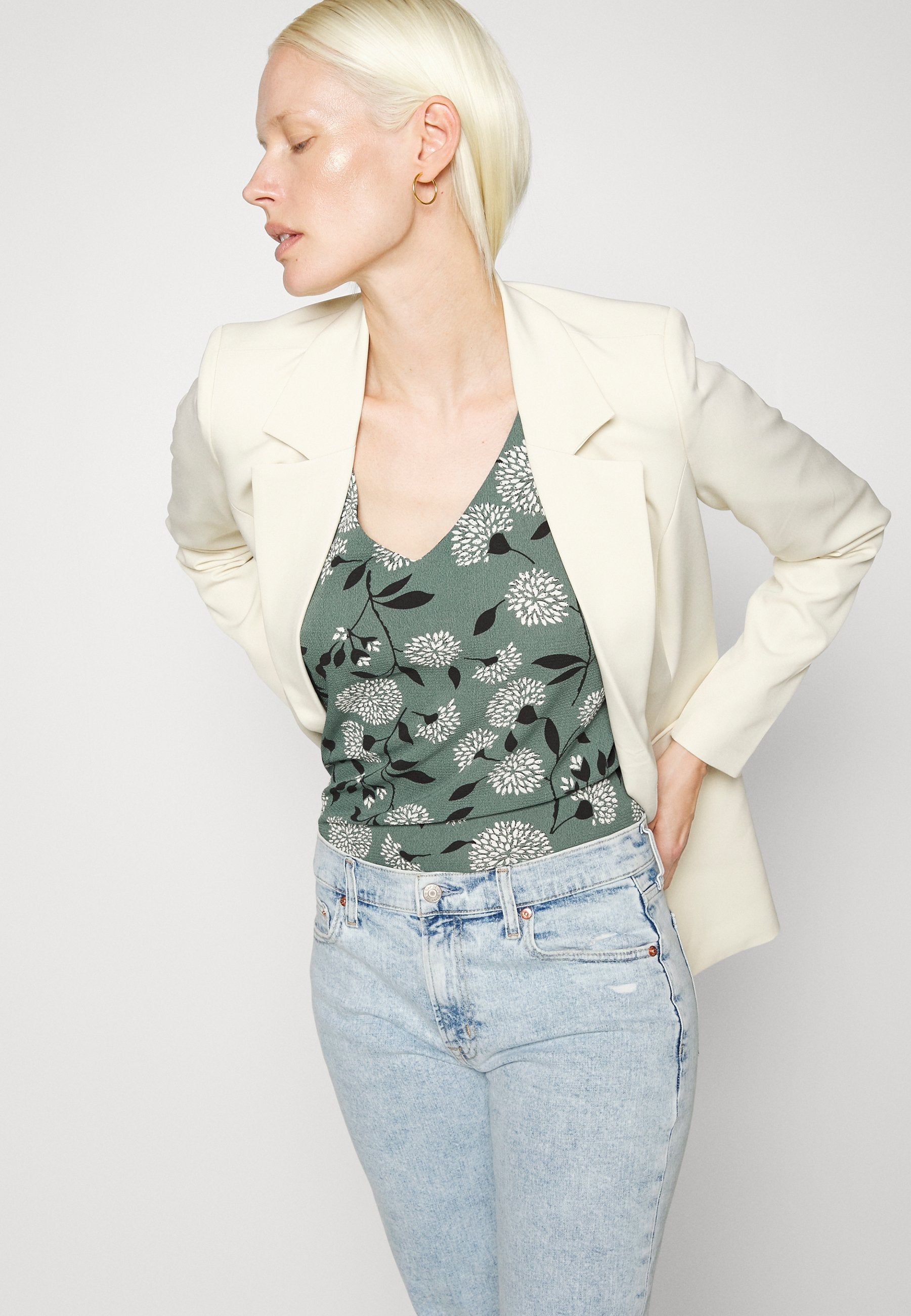Gap Tall HEWLETT
