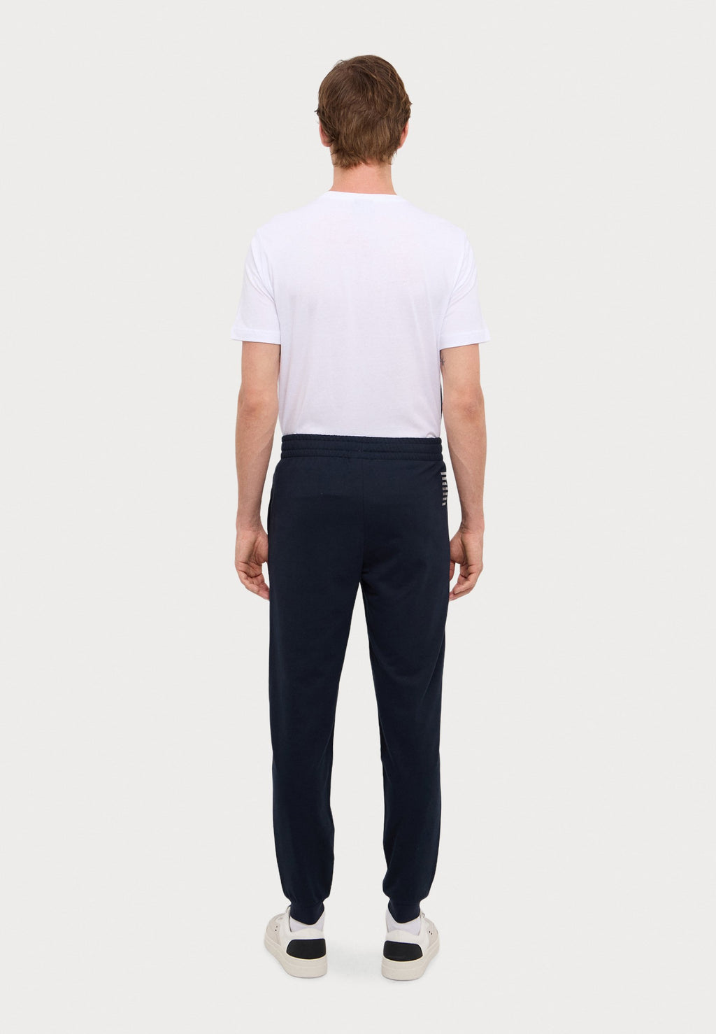 TRAIN CORE PANTS Media 4