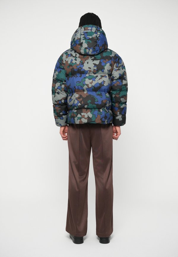 EA7 Emporio Armani