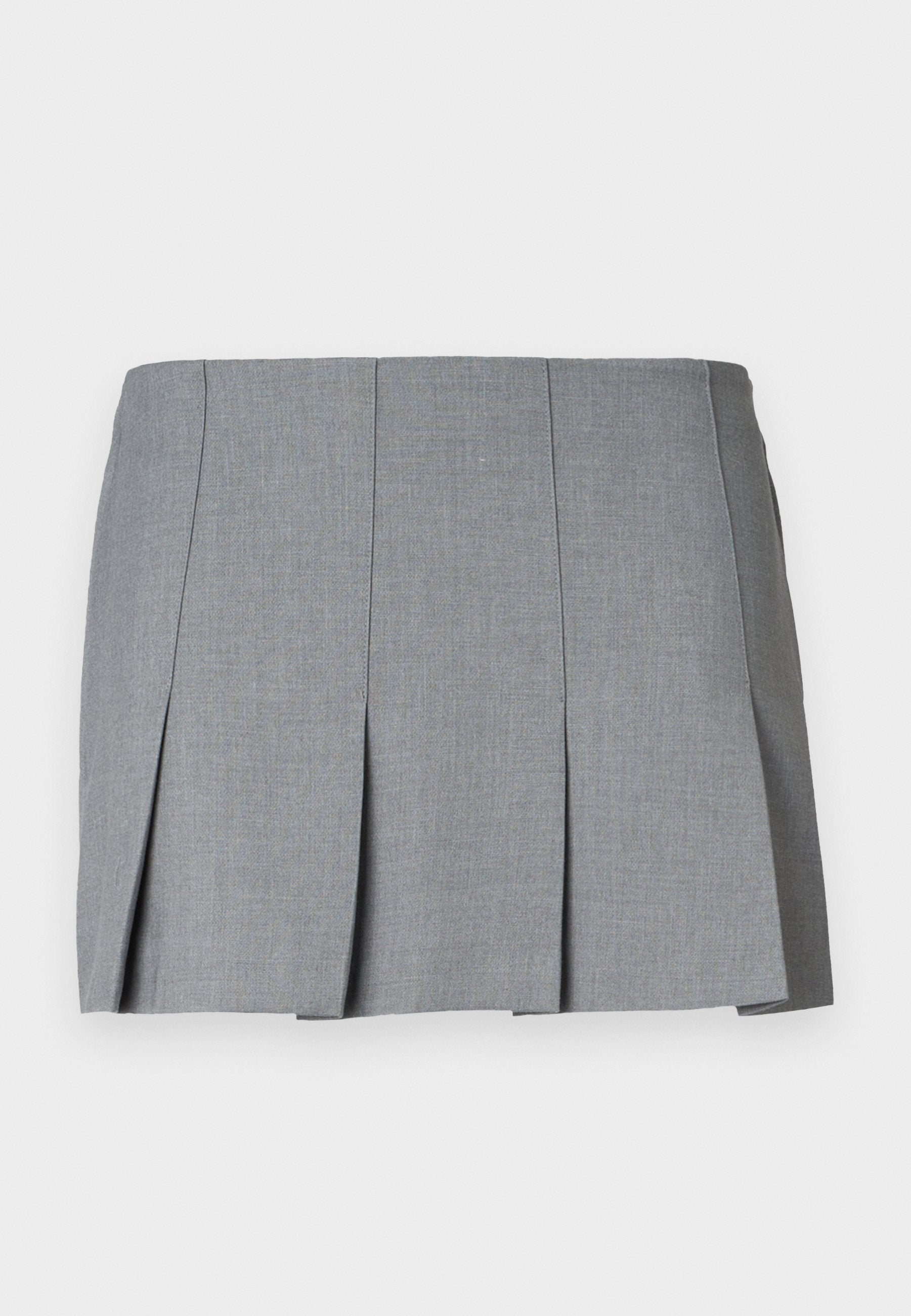 Grauer plissierter Rock mit glatter Textur, strukturiertem Design und tailliertem Schnitt. Hergestellt aus einem leichten Stoff mit dezentem Muster.