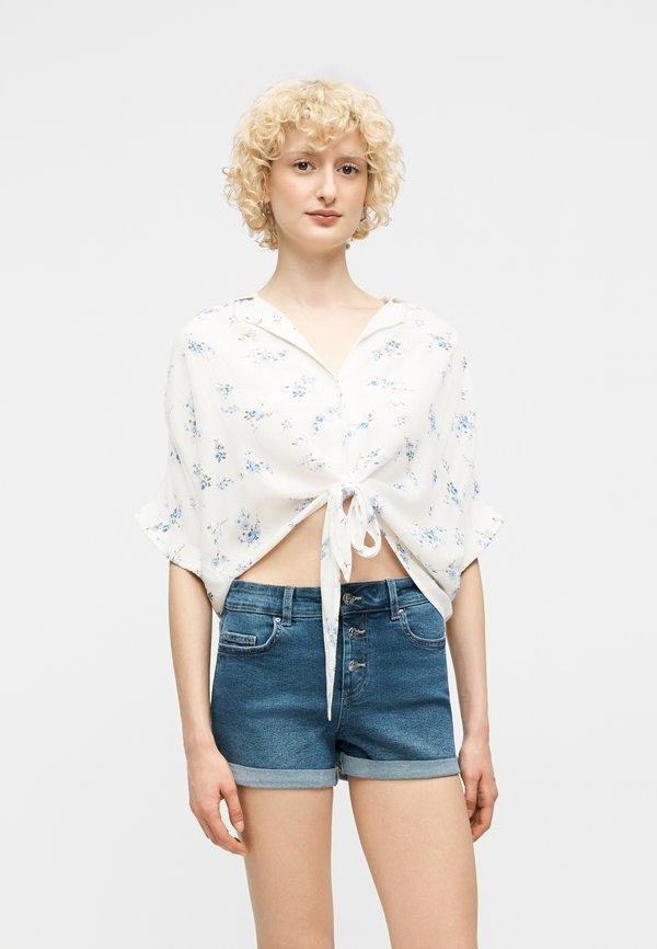 ONLY ONLPAULA - Button-down blouse - cloud dancer