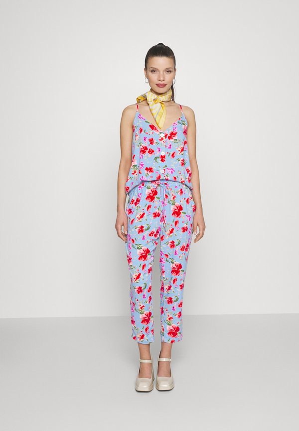 ONLY Petite ONLNOVA LIFE BUTTON SINGLET