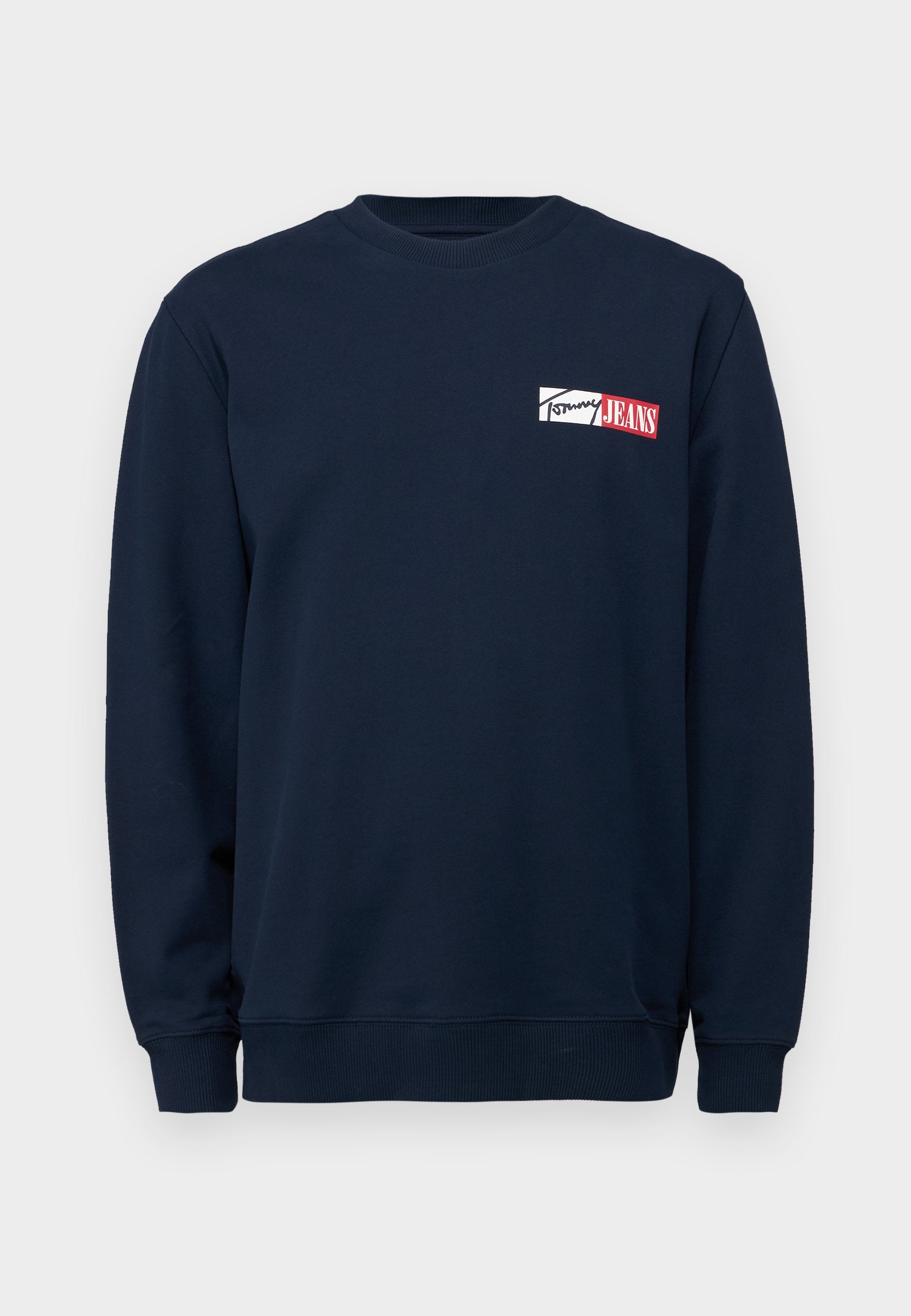 Navy-blaues Sweatshirt aus weichem Material, mit Rundhalsausschnitt, langen Ärmeln und einem weißen/roten Logopatch in der Mitte der Brust.