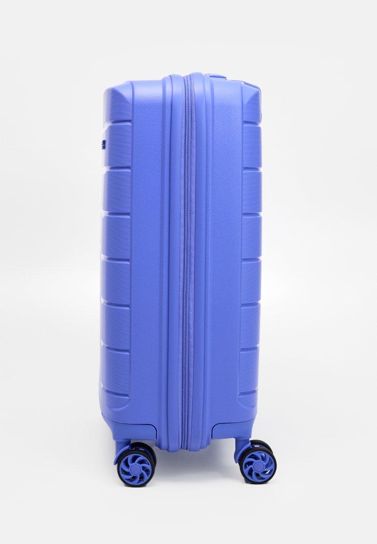 American Tourister SPINNER