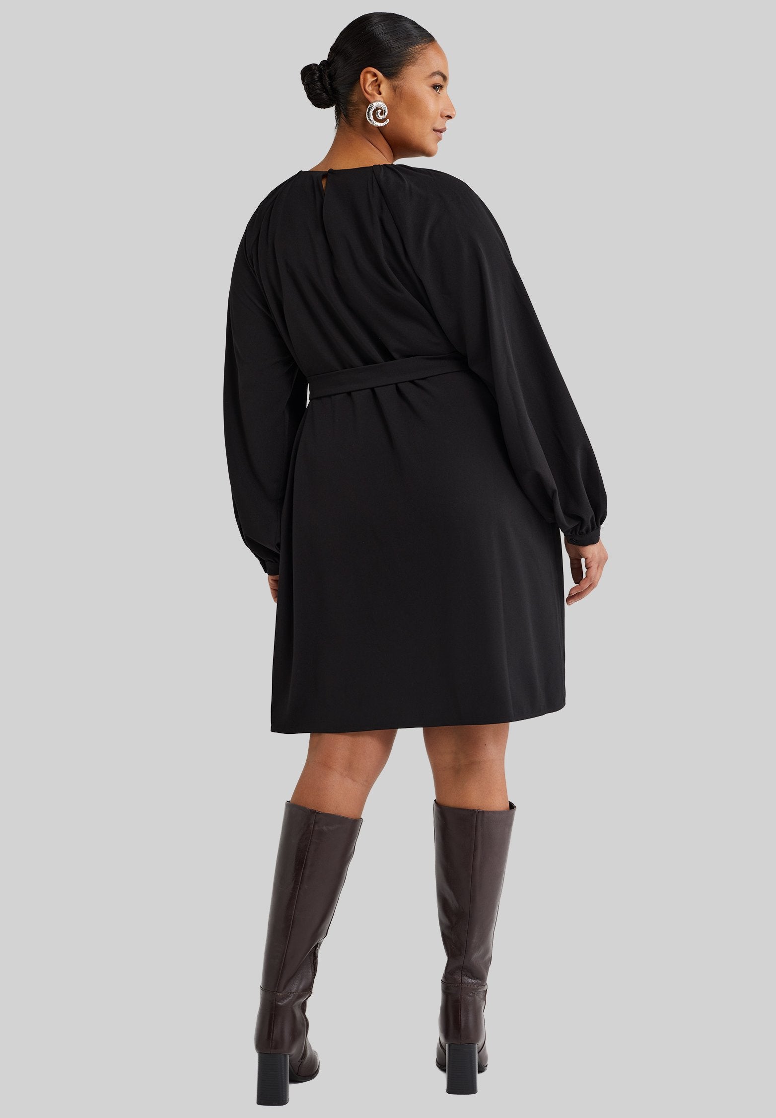 WE Fashion CURVE