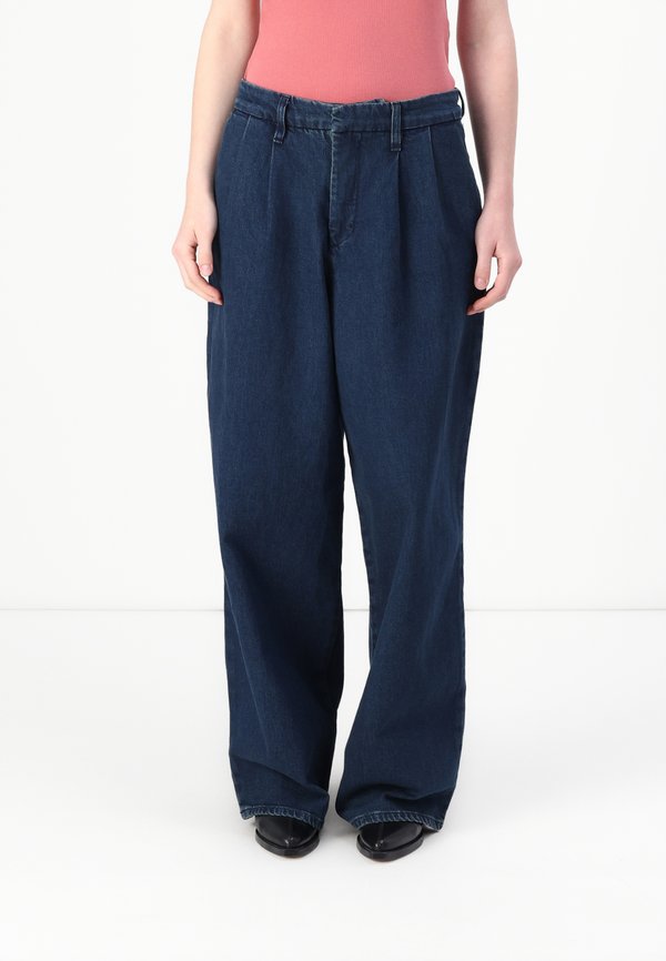 Good American PLEATED TROUSER
