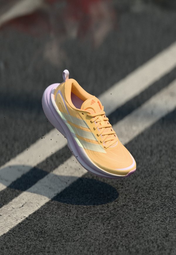 adidas Performance SUPERNOVA GLIDE - Road running shoes - ice tangerine/ice gold-coloured metallic/semi ice tangerine