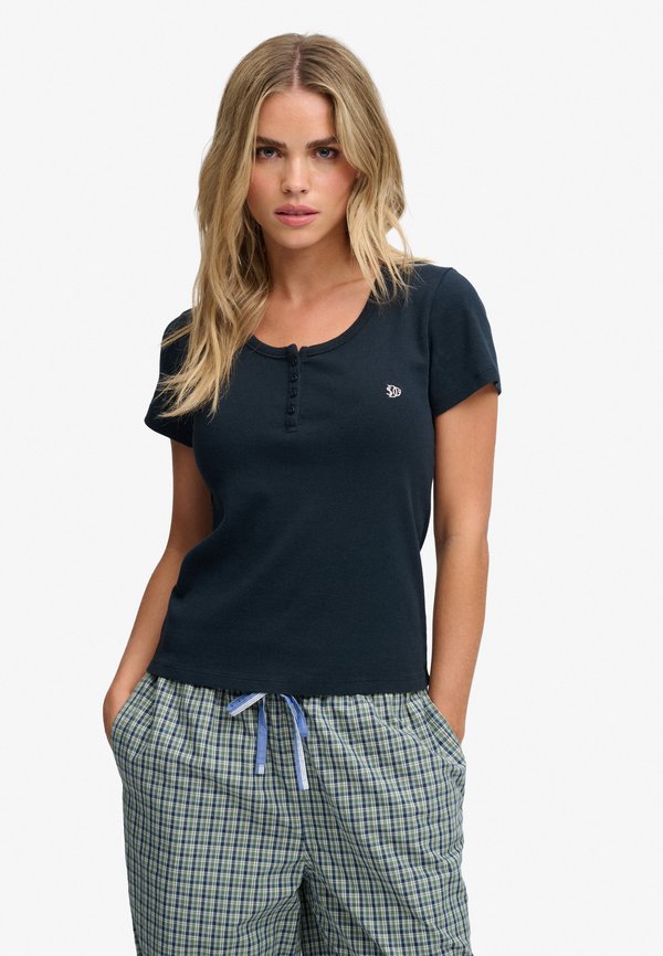 Superdry & Co SUPERDRY ATHLETIC ESSENTIALS BUTTON DOWN T-SHIRT.. - Print T-shirt - eclipse navy