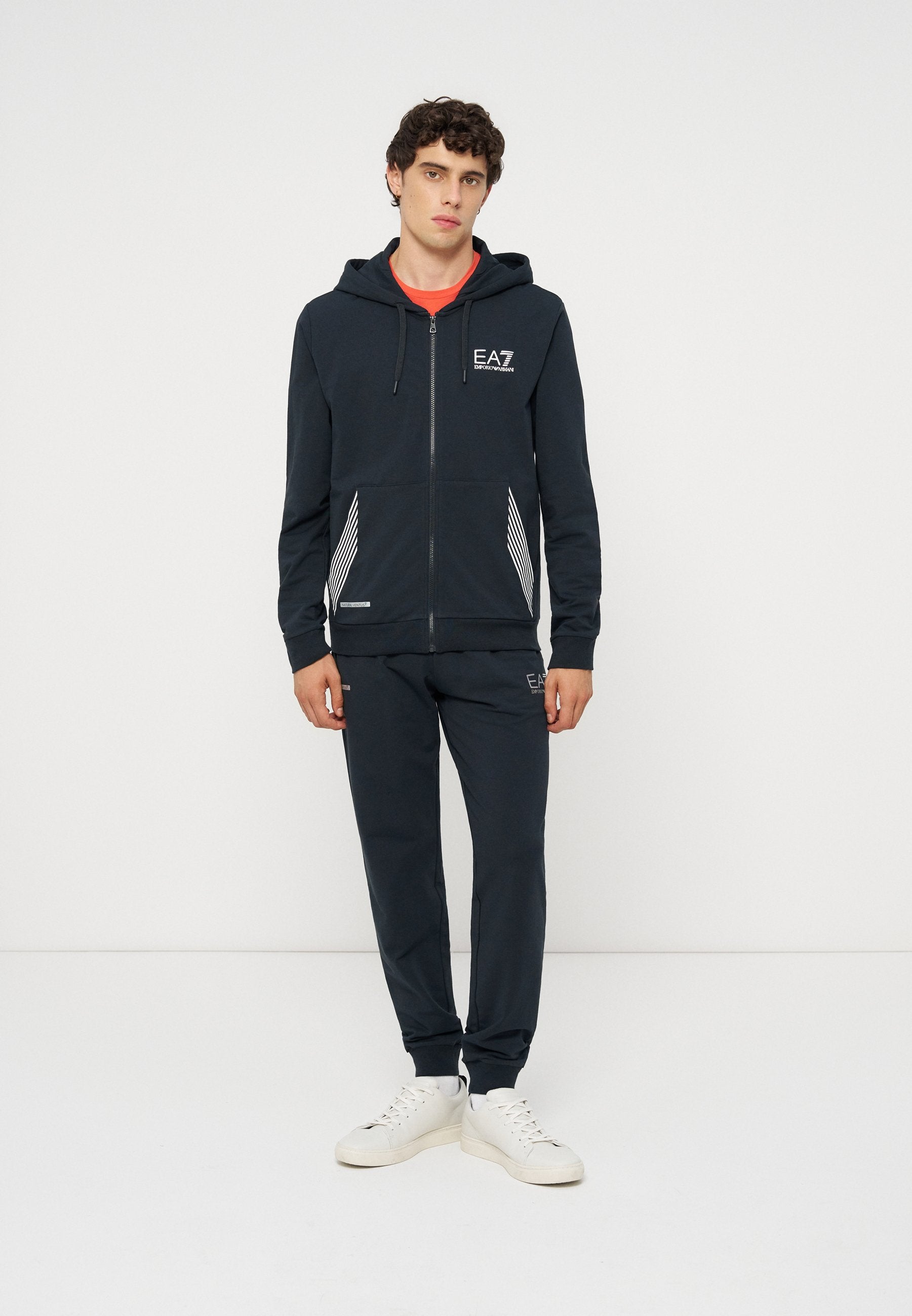 EA7 Emporio Armani Trainingsanzug Media 1
