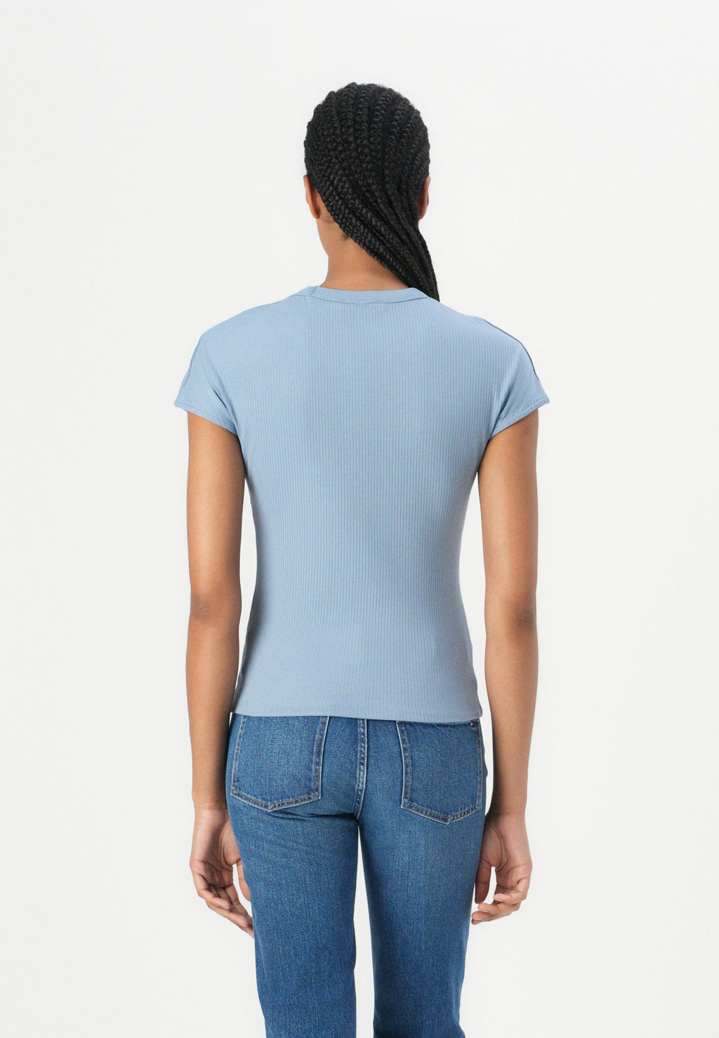 SLIM TEE Media 4