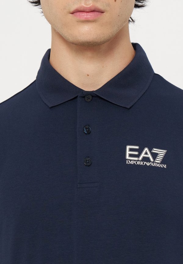EA7 Emporio Armani
