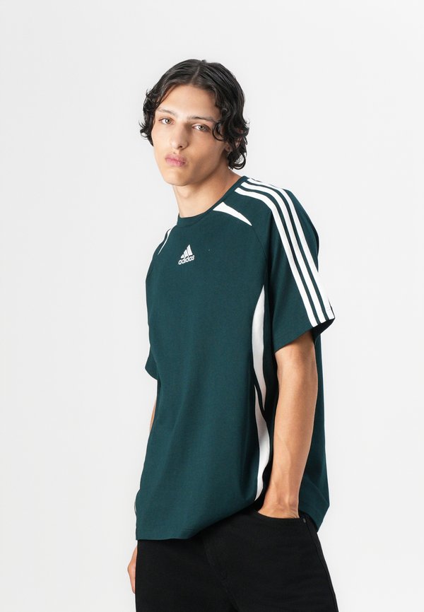 adidas Originals TEAMGEIST TEE UNISEX