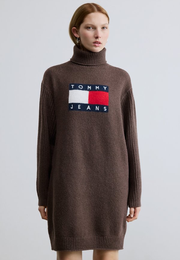 Tommy Jeans TOMMY FLAG RELAXED MAXI JUMPER DRESS