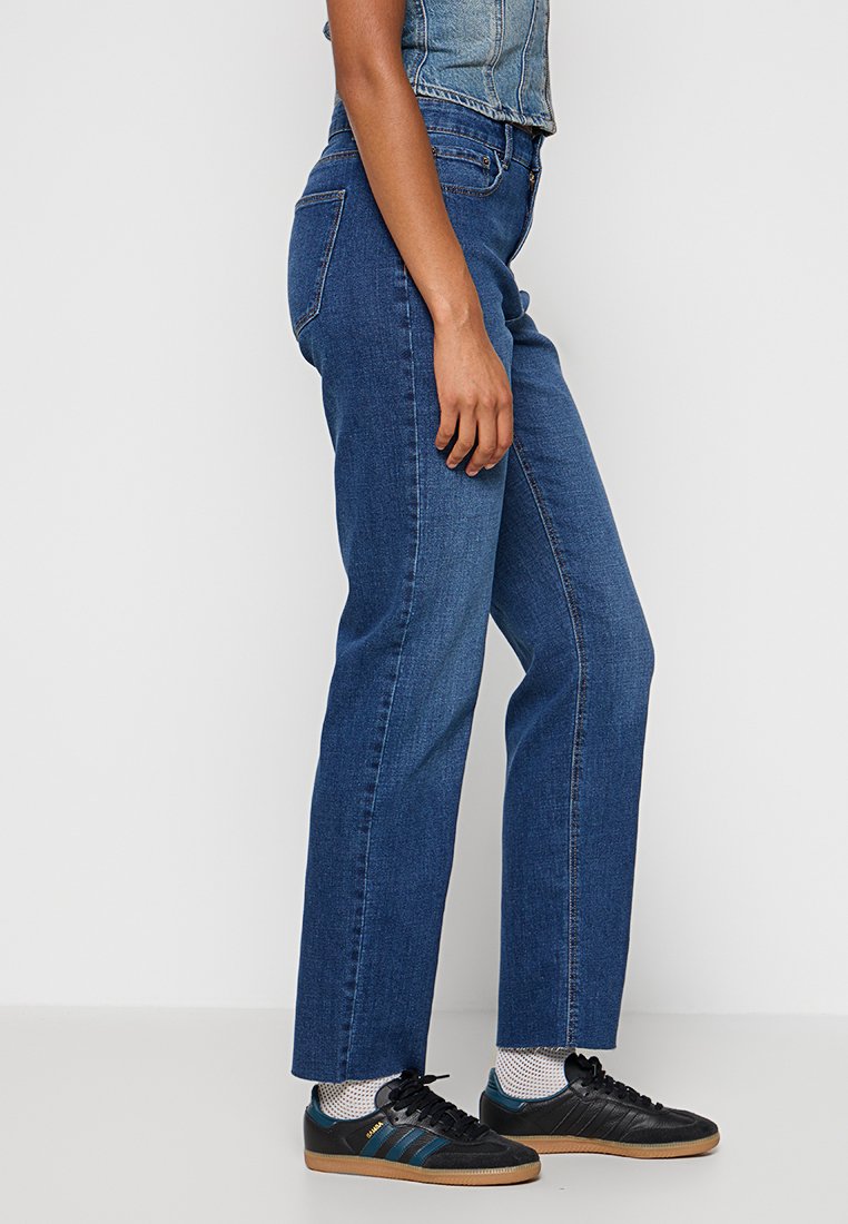 ONLELLIE MOM STRAIGHT FIT Media 2