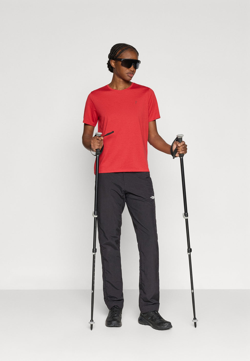 Peak Performance EXPLORE GRAPHIC TEE