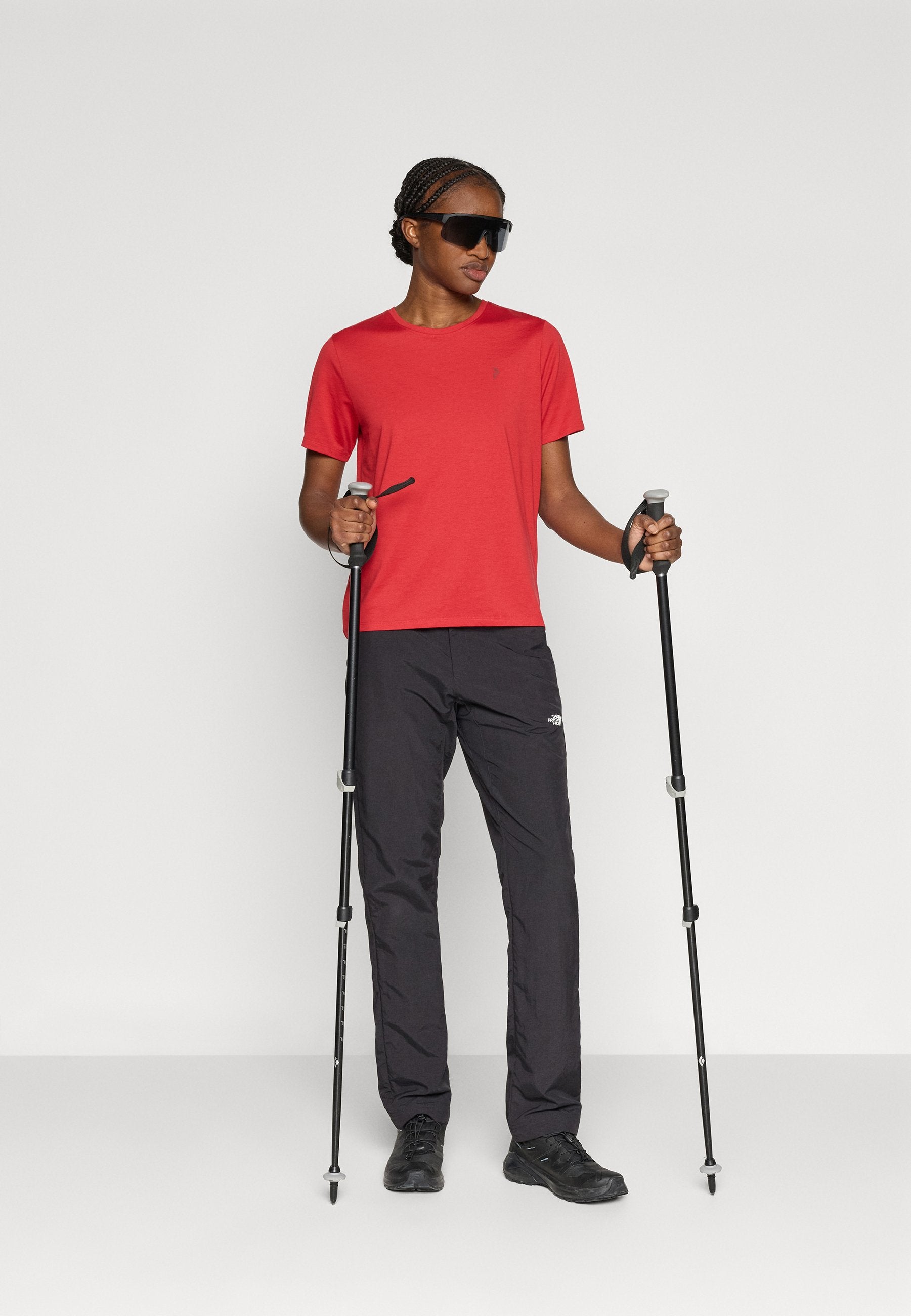 Peak Performance EXPLORE GRAPHIC TEE