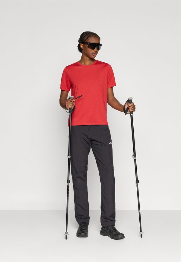 Peak Performance EXPLORE GRAPHIC TEE