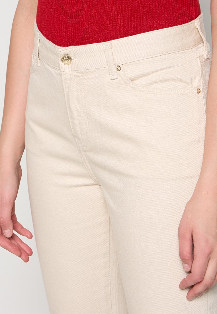 Armani Exchange Jeans Slim Fit Media 5