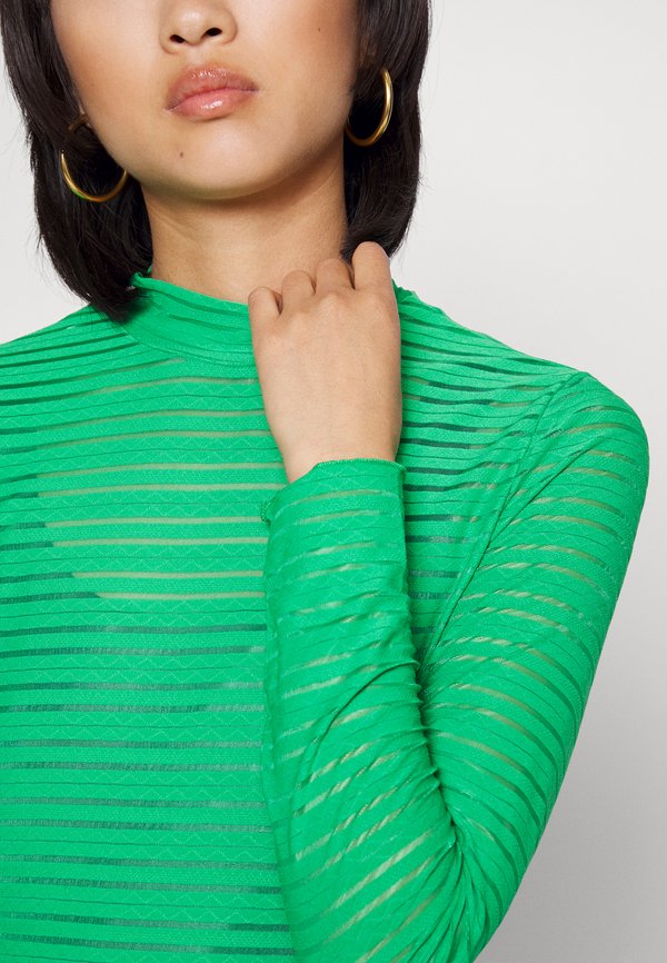 YAS Petite YASDICTE HIGH NECK