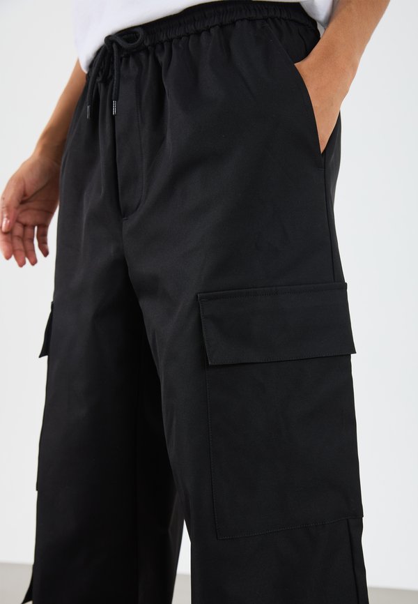 YOURTURN by Zalando CARGO TROUSERS