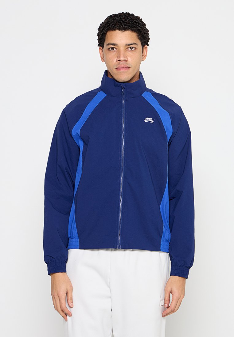 Nike Performance