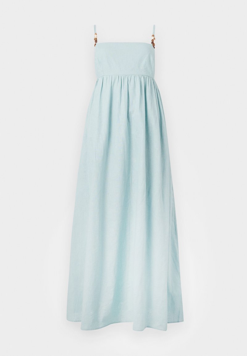 Helles blaues Maxikleid mit Spaghettiträgern, gerafftem Taillenbereich und einer glatten, weichen Textur. Verfügt über dekorative Metallakzente an den Trägern.
