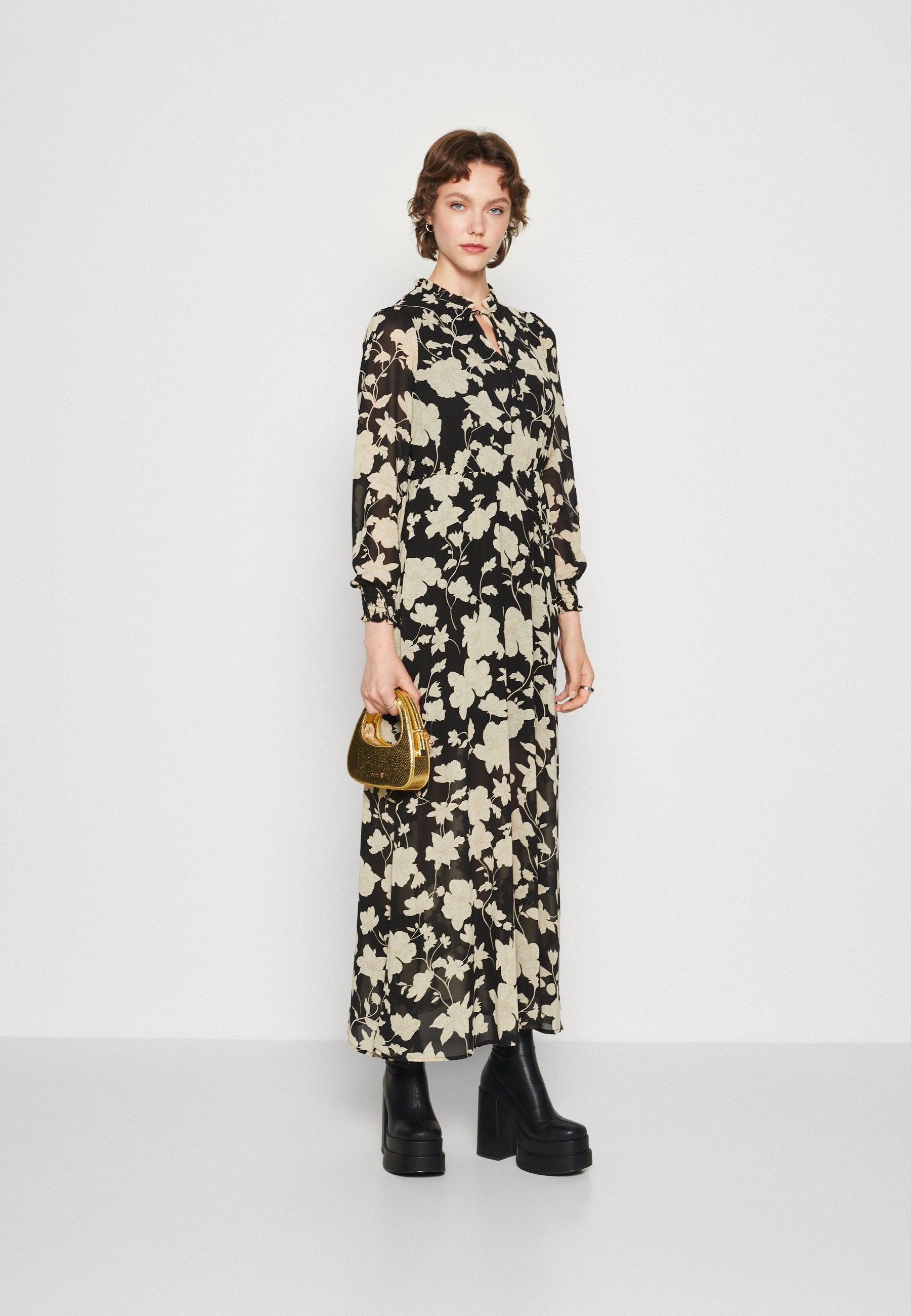 ONLLINNEA DRESS Media 2