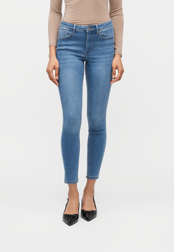 Vero Moda Skinny fit VMPOLLY Mid rise - Jeans Skinny Fit - medium blue denim